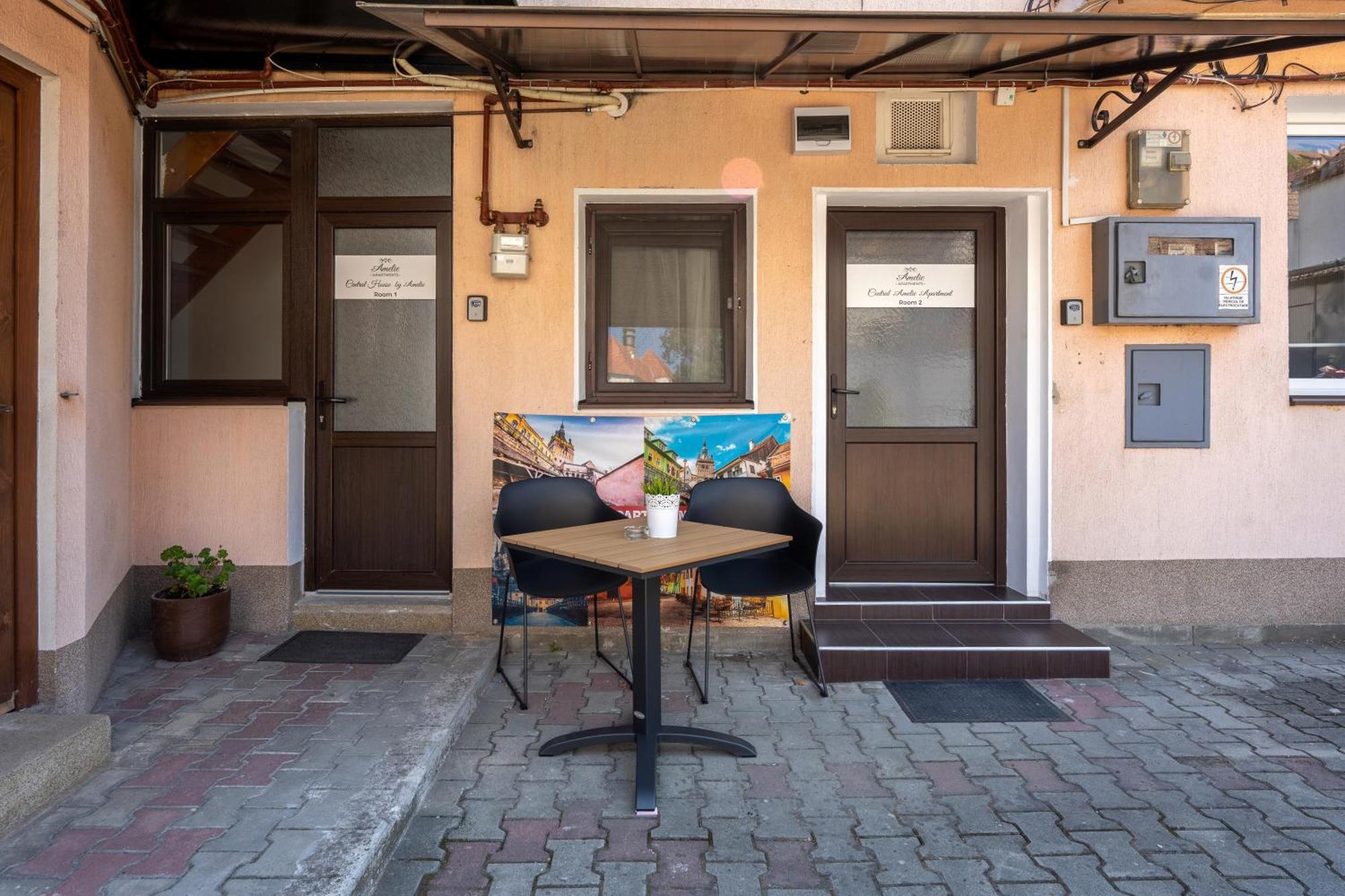 Central Amelie Accommodation Σιγκισοάρα Εξωτερικό φωτογραφία